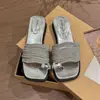 Hermosas Chanclas de Tira para Dedo con Pedrería para Mujer 2026 Verano Nueva Moda Estilo Hada Vacaciones Sandalias de Cuña