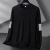Camiseta masculina de manga comprida, camada interna de outono masculina, camiseta básica solta e elástica, camiseta masculina estampada estilo coreano ins