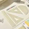 Set de Reglas Transparentes de Alta Calidad Estilo Ins para Estudiantes, Incluyendo Regla Recta, Escuadra, Transportador y Múltiples Especificaciones