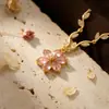 Pingente com Flores Coloridas Estilo Ins Transfronteiriço, Pingente de Colar Estilo Fofo e Doce, Acessório de Corrente para Clavícula Versátil e de Alta Qualidade