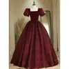 Vestido de Banquete de Alta Qualidade Estilo Francês Rosa Cetim Cavaleiro Torrada Modelo Novo 2026 Vestido de Noiva para Performance Vocal Feminina