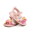 Sandálias de verão novas para bebês de 0 a 1 ano, sapatos respiráveis para bebês com solas de borracha para os primeiros passos