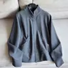 2026 Nuevo Estilo Casual Sudadera con Capucha y Cuello Alto Chaqueta con Cremallera Corta para Mujer Venta al por Mayor H08DTZ8818