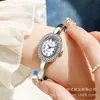 Reloj de Mujer Modelo Nuevo 2026 con Bisel de Diamantes en Oro Rosa, Lujo Ligero, Sensación de Alta Gama, Diseño de Nicho, Reloj con Pulsera Ovalada, Artículo de Venta Caliente