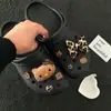 Pingentes de Sapato com Laço Estampa de Leopardo, Decorações de Gato em Couro Preto para Sapatos, Acessórios Únicos de Alto Padrão para Outono e Inverno