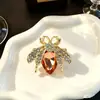 Broche Abelha Diamante Flash Corsage Elegante Versátil Personalidade Fivela Anti-reflexo Design de Nicho Luxo Leve Acessórios para Terno Atacado