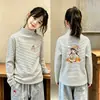 Camiseta Térmica de Manga Larga Base Casual para Niña Otoño/Invierno Nuevo Estilo Cuello Semi Alto Parte Superior Cepillada Ropa Interior Rayada para Bebé
