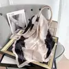 Bufanda de Rayas Blancas y Negras Clásica Nueva de Ins para Primavera y Otoño Bufanda de Seda Ligera Simple Bufanda Pequeña Venta al por Mayor
