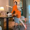 Vestido Base 2026 Otoño Estilo Francés Manga Abullonada Vestido de Punto Ajustado Vestido Suéter Naranja 4236