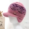 Chapéu de inverno para mulheres de meia-idade e idosas, chapéu de tricô para uso externo, forrado com fleece para calor extra, grosso e aconchegante, adequado para mulheres mais velhas, gorro estilo bico de pato