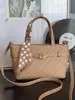 Bolsa Quadrada Pequena de Seda com Textura de Alto Padrão, Moda de Nicho, para Mulheres, Novo Estilo Outono/Inverno 2025, Bolsa Transversal Simples Retro