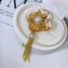 Design original buquê de concha natural broche de pérola natural corsage de senso de design elegante de luxo de alta qualidade para menina