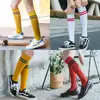 Calcetines de Dos Rayas al por Mayor para Mujer, Lindos Calcetines de Rodilla de Estilo Universitario de Media Caña de Moda Negros para Pantorrilla