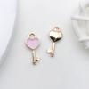 1 Gota rosa aceite DIY accesorios de joyería hechos a mano aleación colgante pequeño aretes aretes colgante de collar material