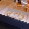 Comercio exterior transfronterizo, pulsera de estrellas, estilo femenino, nicho, lujo ligero, alta gama, pulsera deslumbrante de circonita cúbica, uso diario, adecuada para ir al trabajo