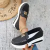 Sapatos Casuais Slip-On de Metal com Sola Grossa de Tamanho Grande para Mulheres 2026 Primavera Novo Estilo Salto Médio Cano Baixo Sapatos Preguiçosos 43