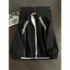 Chaqueta de retazos a rayas estilo americano con cuello alto, colección primavera/otoño para hombre, de alta gama, elegante y adecuada para parejas, top atlético de corte limpio