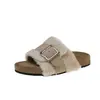 Chinelos peludos estilo francês com sola grossa e forro de fleece para mulheres, adequados para uso externo, novos chinelos de algodão Birkenstock 2026 versáteis para pessoas baixinhas