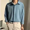 Camisa Masculina Elegante e Moderna Estilo Coreano Manga Longa Cor Sólida Vibe de Primavera Estilo Cool Azul Escuro Sensação de Caimento Azul Lagoa de Pinheiro