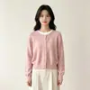 Cardigan de tricô versátil em formato de coração retrô com fivela dourada pequena, casaco suéter estiloso, peça externa casual, top para outono e inverno