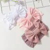 Novas Tiaras Finas Europeias e Americanas para Bebê, Lenço de Cabeça Infantil Lindo de Cor Sólida com Laço, Acessórios Suaves para Cabelo de Bebê para Todas as Estações