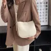 Bolsa Pequena Versátil Transfronteiriça para Mulheres 2025 Primavera e Verão Nova Moda Bolsa Transversal de Ombro Único Retrô para Deslocamento Bolsa Balde Sogra