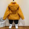 Jaqueta Feminina Primavera e Outono 2026 Nova Estilosa Corta-vento Camuflado Infantil Corta-vento de Primavera Top à Prova de Vento para Meninas