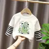 Camiseta de Manga Larga para Niños Ropa de Otoño Capa Base 2026 Nuevo Estilo Top de Retazos Rayado Atractivo Falso Dos Piezas Ropa para Niños