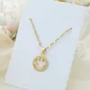 Colar de Aço Titânio Leve de Luxo para Mulheres, Não Desbota, Versátil, Pingente de Alto Padrão, Design Exclusivo, Corrente Simples para Clavícula, Exclusivamente para Vendas Transfronteiriças