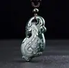 Jade Hetian de Xinjiang Zafiro Verde Torre Primera Calidad Material Fino Cuatro Brazos Guanyin Colgante de Paisaje para Hombres y Mujeres Colgante de Jade