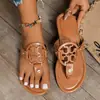 Em estoque chinelos de verão moda europeia e americana para exterior para mulheres, sandálias de dedo de sola plana de comércio exterior atacado