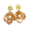 Nuevos aretes de flor de gardenia estilo chino para mujer, ambiente de verano junto al mar, aretes frescos y únicos