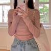 Top de punto color albaricoque con hombros descubiertos y manga larga para mujer, otoño e invierno, suéter corto ajustado irregular con camiseta base