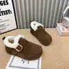 Sapatos Socos de Aumento de Altura Estilo Coreano 2026 Botas de Neve Quentes com Forro de Lã para o Inverno Sapatos de Algodão com Bico Fechado Sapatos Femininos Estilo Birkenstock com Solado Grosso