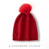 Cachecol de Caxemira 2026 Outono e Inverno Novo Gorro Casual de Malha Feminino de Alta Qualidade Cor Sólida com Pom-Pom em Forma de Diamante Quente e Fashion