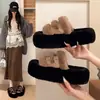 Pantuflas mullidas casuales para mujer coreanas 2026 suela de plataforma doble hebilla estilo peluche estudiante diario calleero chanclas de una tira