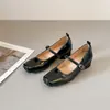 Versão em Pele de Ovelha Estilo Novo da Primavera Sapatos Mary Jane Quadrados de Salto Grosso Estilo Francês com Corte Baixo, Sapatos de Festa em Couro Macio