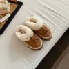 Sandalias de Suela Gruesa Henan Sangpo Klager Zapatillas a Medio Camino con Borla 20704