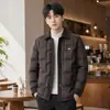 Chaqueta de plumón para hombre 2026 Otoño/Invierno Estándar Nacional 90% plumón Cuello camisero Estilo ropa de trabajo Juvenil Lujo Casual Ligero Cálido Abrigo