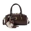Bolsa Boston Transfronteiriça Feminina 2026 Simples Novo Estilo Design de Fivela de Cinto de Nicho Bolsa de Ombro Tendência Moda Bolsa de Ombro Único