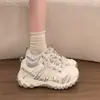 Tênis grossos para aumentar a altura estilo "dad shoes" femininos, novo modelo outono 2026, tênis casuais esportivos em malha respirável, sapatos para trilha ao ar livre