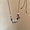 Colar com pingente de câmera marrom vintage feminino, estilo hip hop, doce e legal, com corrente, para suéter, moderno, legal, celebridade da internet, acessórios de alta qualidade