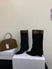 Botas western de salto plataforma estilo retrô francês com bico fino para mulheres, novas botas de montaria de cano médio para outono e inverno de 2026