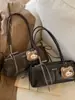 Bolsa de Axila Simples Retrô de Nicho para Mulheres 2025 Inverno Nova Moda Bolsa Diária para o Trabalho Bolsa de Ombro Simples