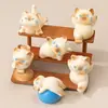 Nova Caixa Surpresa de Resina Gato Yoga Desenho Animado Figura de Gato Fofo Caixa Surpresa Decoração de Mesa de Alto Valor Atacado