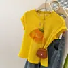 Foto Real de uma Camiseta Redonda de Manga Curta com Estampa Doce e Divertida para Mulheres, Versátil para o Verão, Rejuvenescedora, Slim Fit, Levemente Transparente, Top Curto