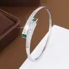 Pulseira Nova Estilo Luxo Leve Quadrada com Zircônia Sintética Incrustada, Pulseira de Cobre Puro Galvanizado de Alta Qualidade, Atacado de Joias de Fábrica