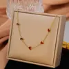 [Collar de Acero de Titanio Dorado + Color Acero] Moda de Lujo Ligero para Mujer El Más Fácil de Combinar Cadena para Clavícula Collar de Amor de Nicho de Gama Alta