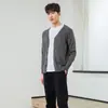 V-neck malha Cardigan homens primavera e outono solto coreano estilo suéter jaqueta moda grande tamanho faculdade estilo sólido suéter simples