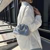 Bolsa pequena popular para mulheres 2023 Verão nova moda bolsa mensageiro versátil bolsa de corrente com diamantes brilhantes bolsa balde portátil